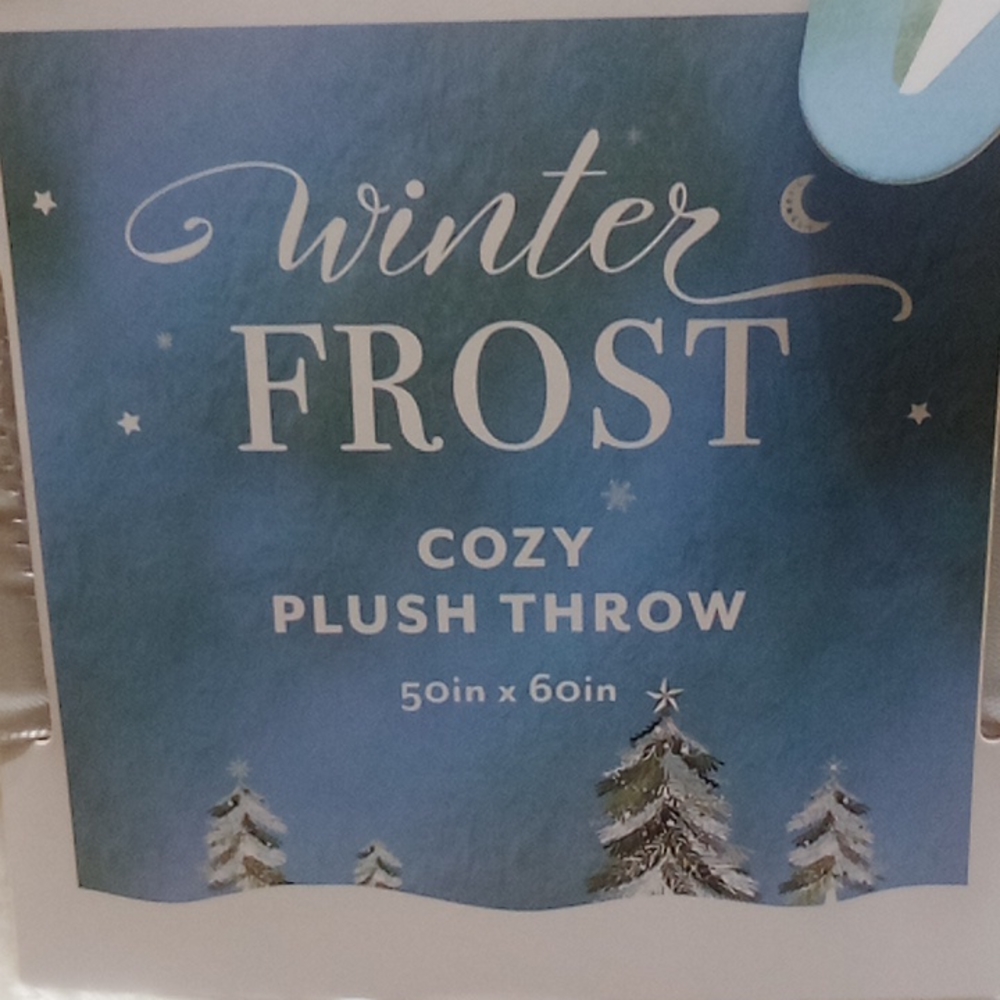 Nwt throw - Picture 2 of 3